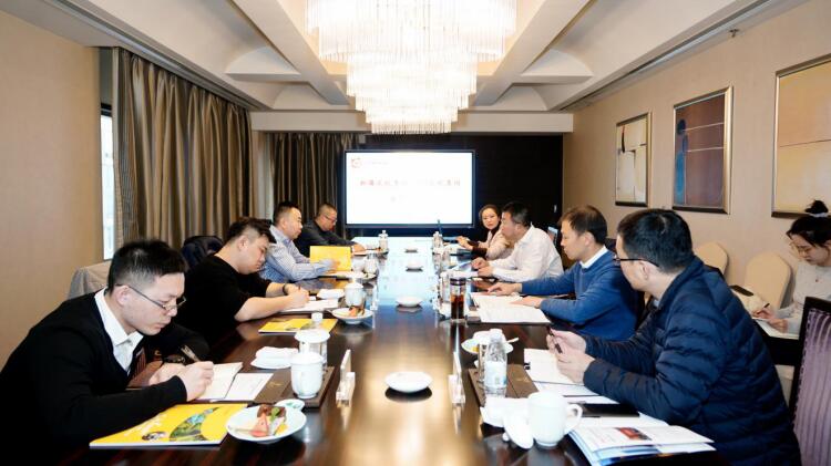 新疆腾博手机官网集团总司理王宏江来访交流