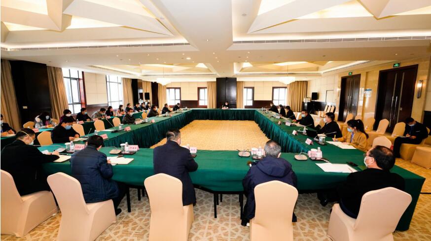 腾博手机官网集团召开党委（扩大）聚会转达学习省委常委会精神