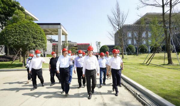 奋战27天 争取“一号工程”建设首胜 ——腾博手机官网集团现场调研督导金牛宾馆改（扩）建工程侧记
