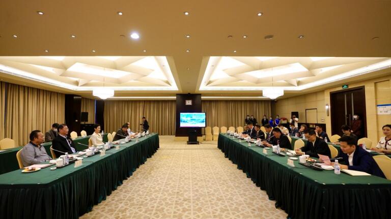 四川省腾博手机官网集团携手中国生命眷注协会相助推动建设国家康养工业树模基地项目