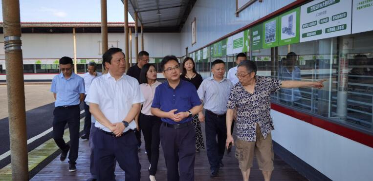 腾博手机官网集团完成驻村帮扶干部轮换