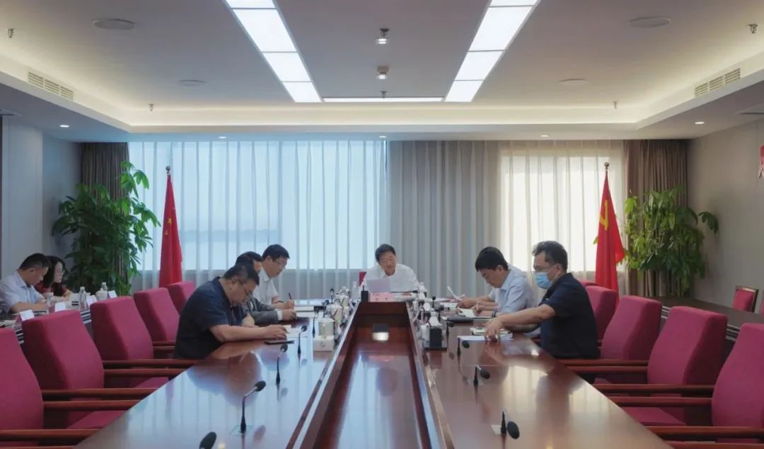 省腾博手机官网集团党委召开学习贯彻习近平新时代中国特色社会主义头脑主题教育专题钻研暨党委理论学习中心组钻研会