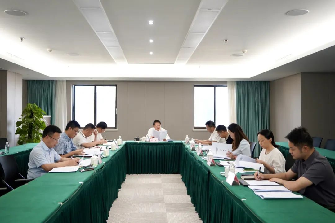 省腾博手机官网集团党委书记、董事长任丁主持腾博手机官网党校第2次校务委员会聚会